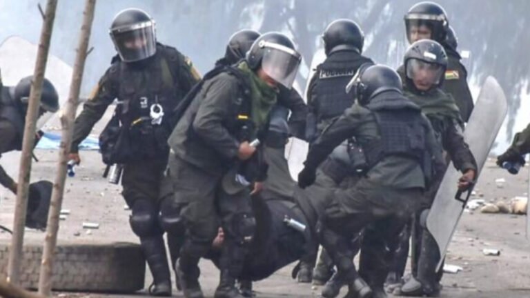 u-efectivos-trasladan-al-policia-herido-en-parotani-_1729960297