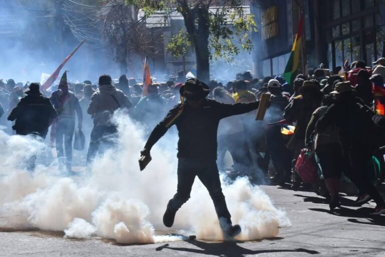 PERIODISTA MARCHA